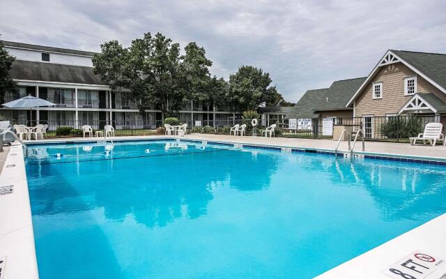 Quality Inn & Suites Santee