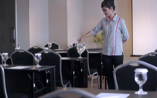 Yusra Inn Hotel Bekasi