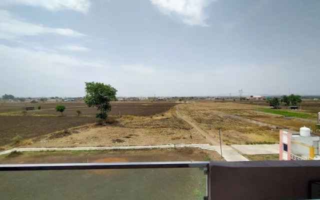 Goroomgo Pat Village Inn Indore