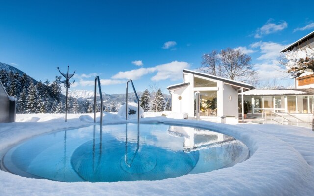 Alm- & Wellnesshotel Alpenhof