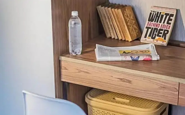 Spring Light Apartment