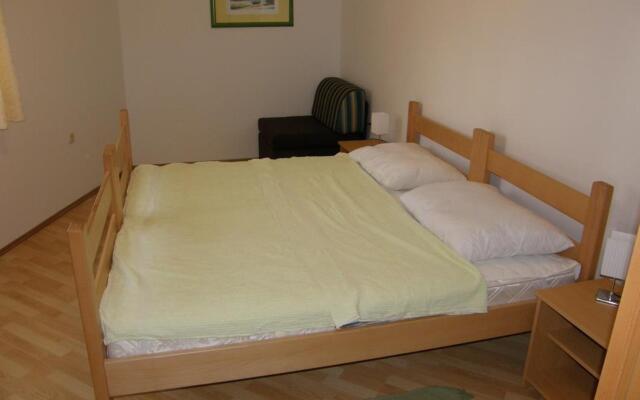 Pintar - One Bedroom