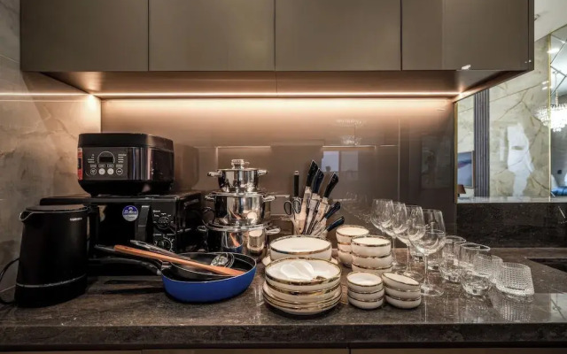 Genius Saigon - The MarQ District 1