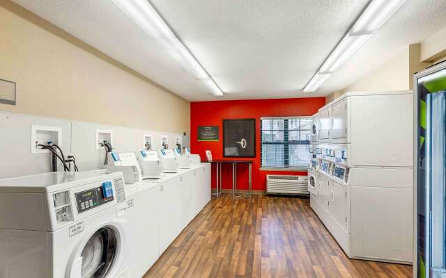 Extended Stay America Select Suites Chicago Naperville West