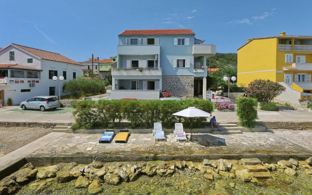 Punta Preko Apartments