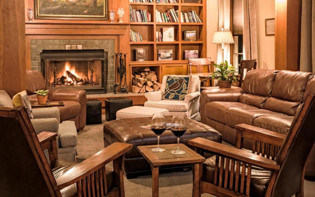 McCloud Hotel