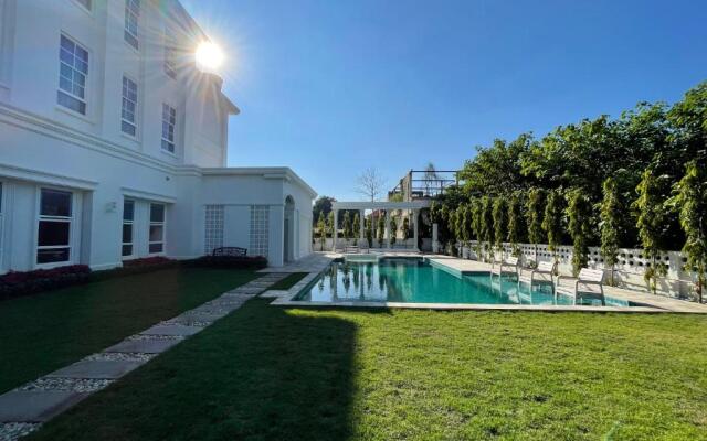 Le Cannes Hotel