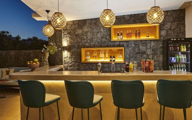 Mountain and Sea Suites