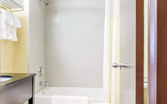 Quality Hotel Dorval