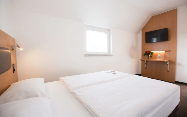 Garner Hotel Stuttgart - Zuffenhausen by IHG