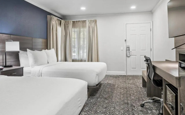 University Park Inn & Suites, an Ascend Collection Hotel