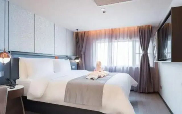 Yitel Collection (Chengdu Wuhouci Sichuan Orthopaedic Hospital Metro Station Branch)