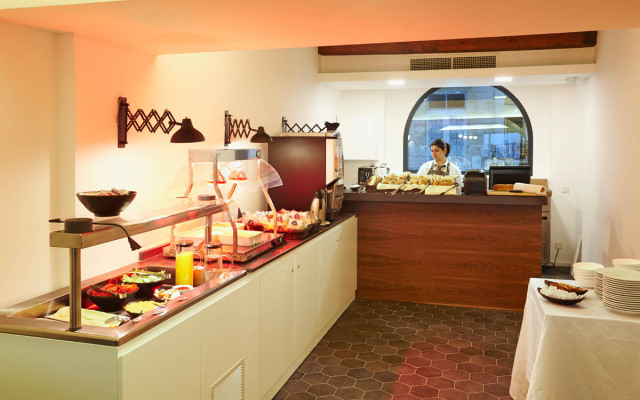 The British Hotel