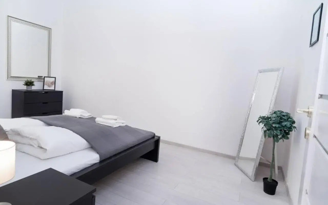 Central and New design apartment