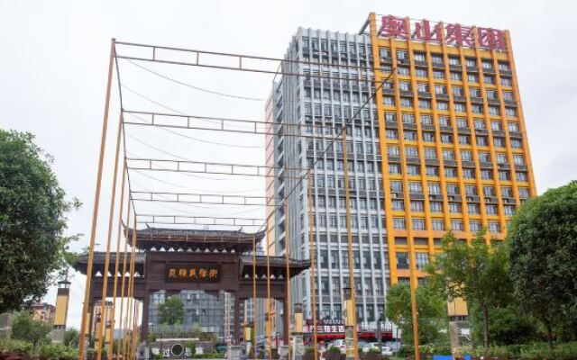 Deyuan Hotel