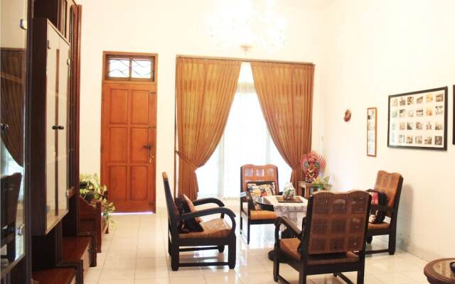 NIDA Rooms Pisang 83B Depok Sleman