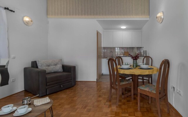 Amazing Apartment in Jadranovo With Wifi and 1 Bedrooms
