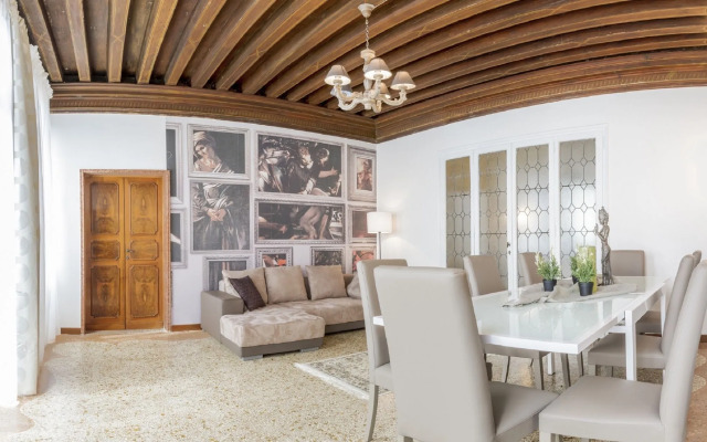 Canal View Apartment