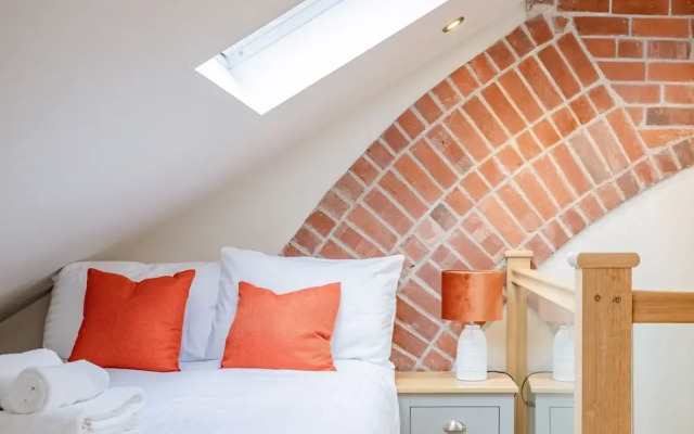 Exquisite renovation in central location