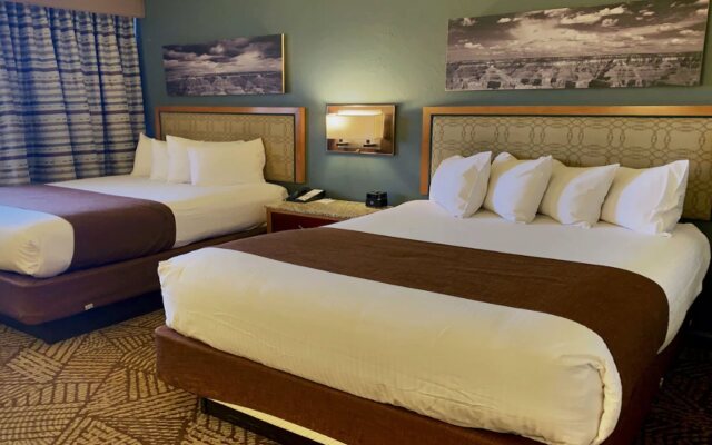 Thunderbird Lodge - Inside the Park