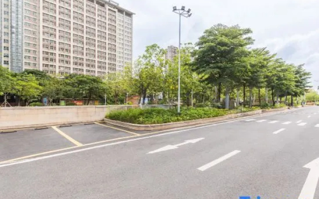 HanTing Hotel (Zhongshan Xingzhong Plaza Traditional Chinese Medicine Hospital)