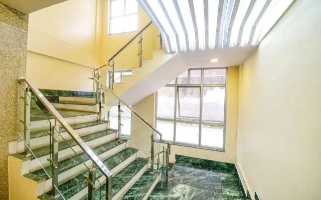 Fabhotel Stay Inn International