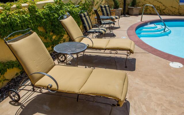 Best Western Plus Dry Creek Inn