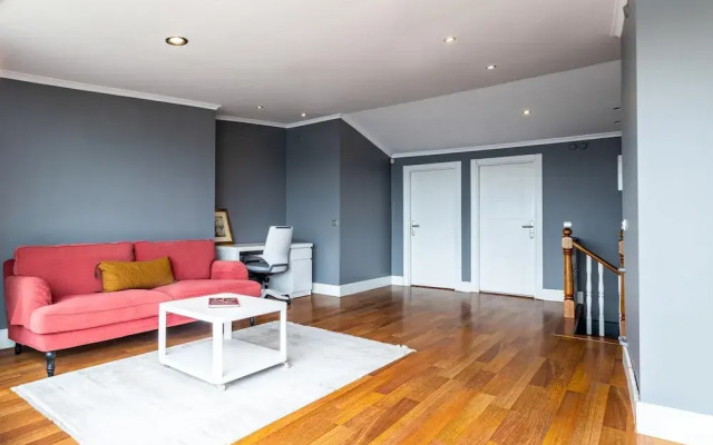 Duplex Flat w Panoramic Bosphorus View and Terrace