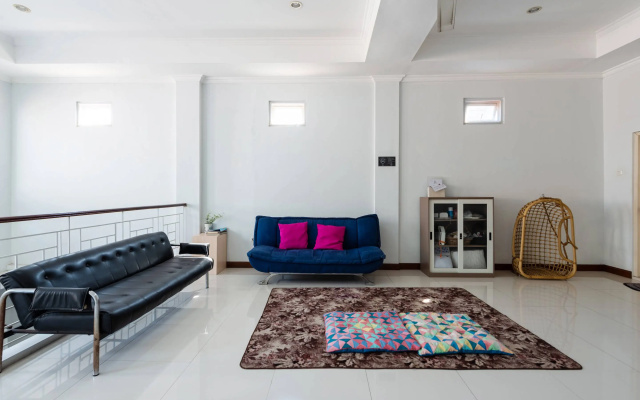 3783 Rumah Teuku Umar – Guest Rooms – Surabaya