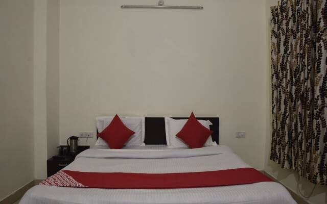 OYO 10753 Hotel Triund Regency