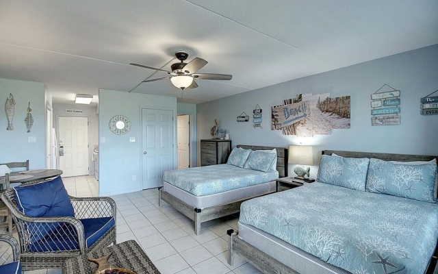 Island 142 1 Bedroom Condo