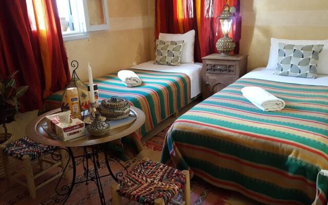 Art riad au bord de la mer