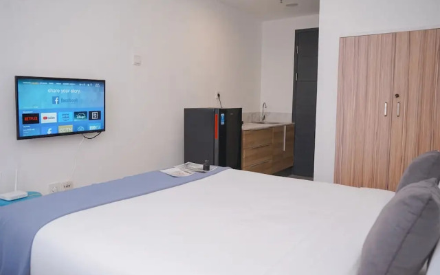 Modern Style and Homey Studio Apartment Collins Boulevard