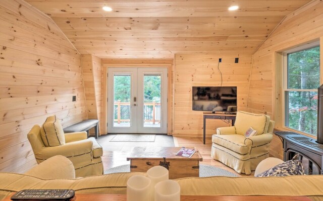 Cozy Apt w/ Deck, ~ 5 Miles to Acadia Nat'l Park!