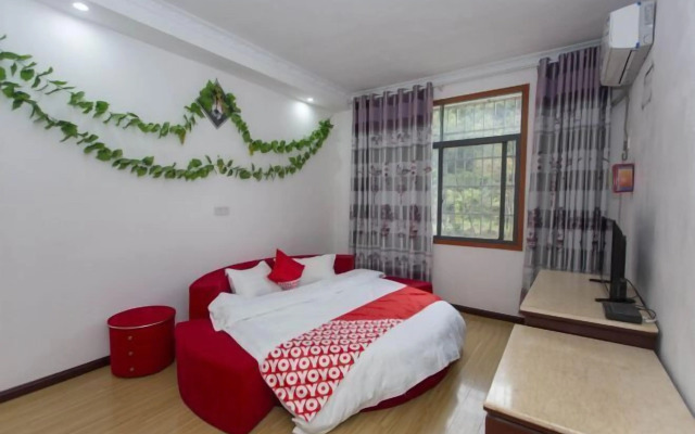 Zhangjiajie Stockaded Village Inn