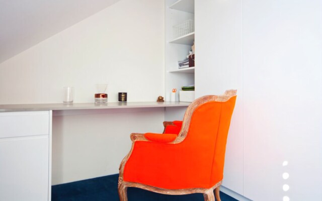 2 Bed Sydney Executive Apt Close To City
