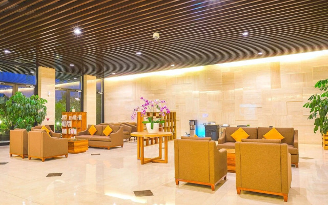 Le Premier Hotel Kota Deltamas