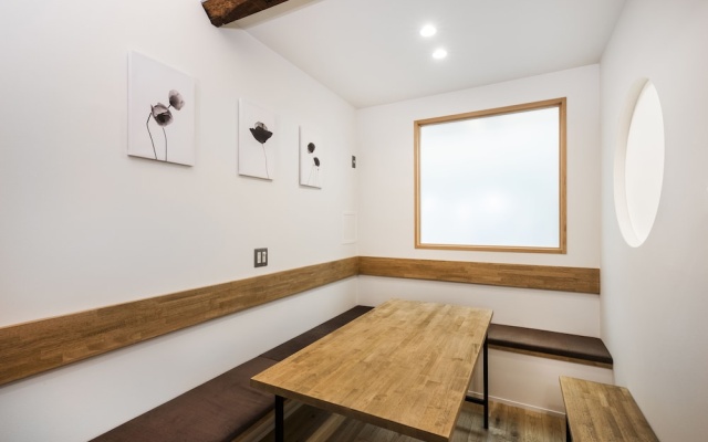 Japan Sessions KANZAKI 01 – Guest Rooms – Osaka
