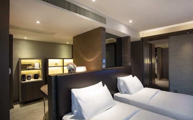 Royal Plaza Hotel