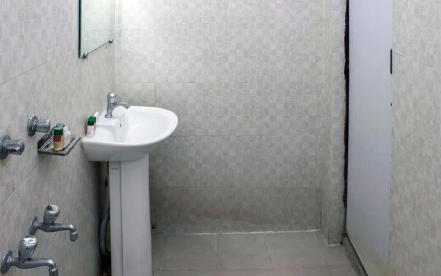 Reva Guest House by OYO Rooms