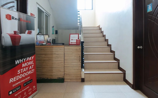 RedDoorz @ Golite Washington - Hostel