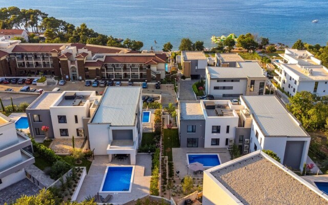 Beautiful Apartment in Malinska With Jacuzzi, Wifi and 3 Bedrooms