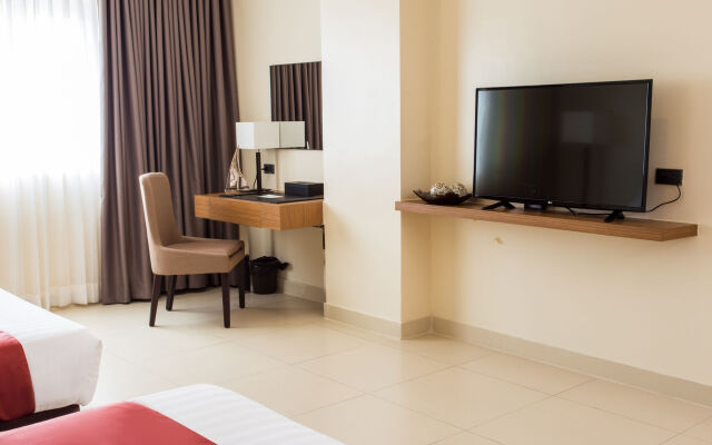 Royce Hotel & Casino