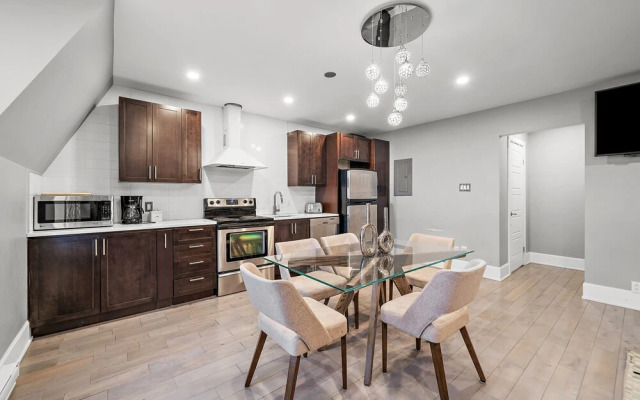 2055 Bishop