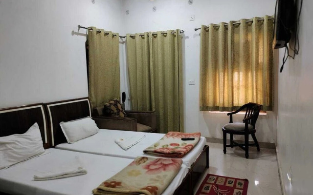Hotel Shivratri Guest House