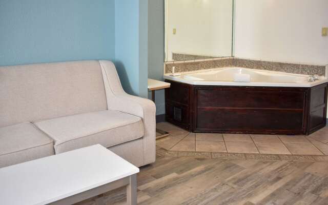 Clarion Pointe Vidalia - Lyons West