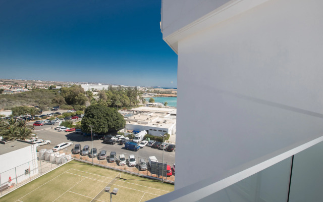 Vassos Nissi Plage Hotel & Spa