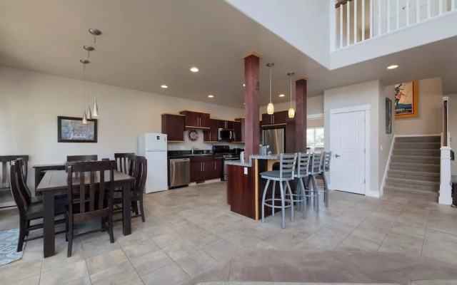 6BR 5 King Beds EV 10min Downtown