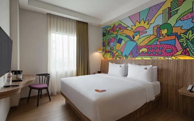 MaxOneHotels Kota Harapan Indah Bekasi