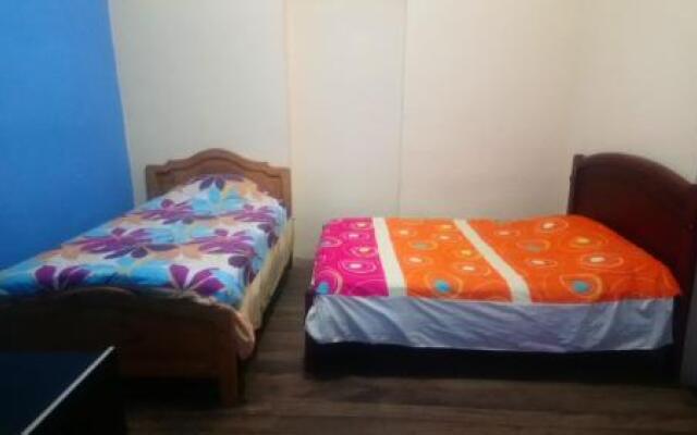 Old House backpackers B & B